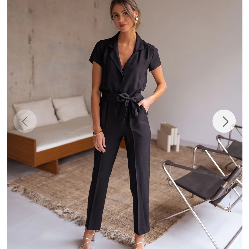 Black short sleeved tie-waist jumpsuit